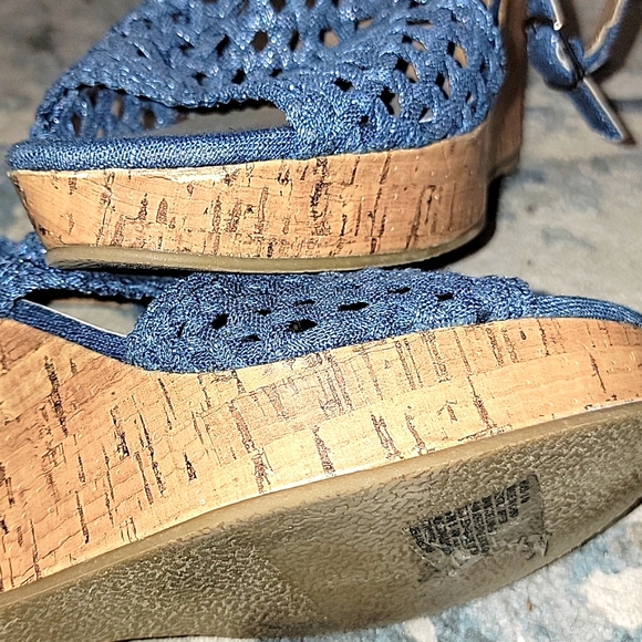 🤍💙🖤 3 Pairs of Women's Mudd Platform Sandals, Sizes 8 & 8.5 - Picture 8 of 11